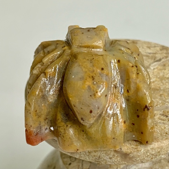 SPIDER Soapstone Figurine MINI Carved Stone Healing Crystal Animal Figure 1.5" - Picture 8 of 11
